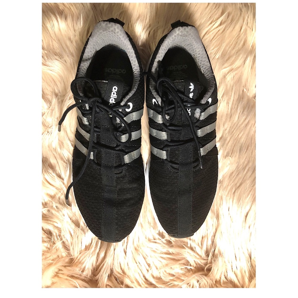 Adidas SL Loop